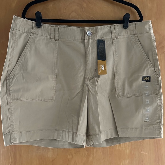 Lee brand soft, utility short, size 18, NWT - Picture 5 of 5